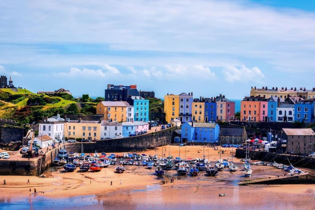 The Bothy Near Tenby, Big Projector Screen, Four-Poster Bed, On-Site Hot Tub Access Via Spa Pack, Breakfast Екстериор снимка